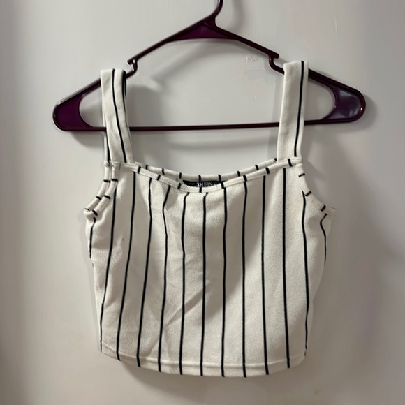 Tops - Black and white tank top, cropped shirt, size XS